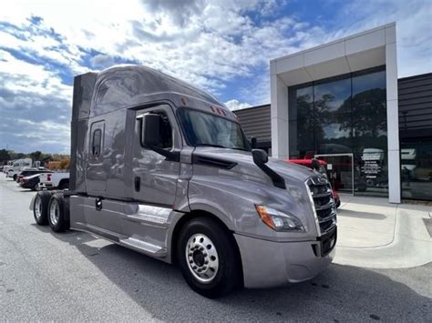 2019 Freightliner Cascadia 126 Vanguard Truck Centers