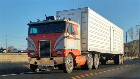 Pin By Shane Durkin On Old Peterbilt Peterbilt Peterbilt Trucks Trucks