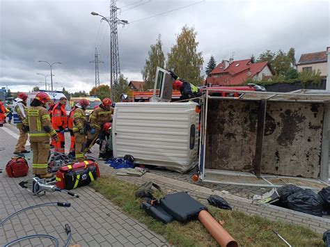 Gro Ny Wypadek Na Ul Armii Krajowej W Olsztynie Droga Jest