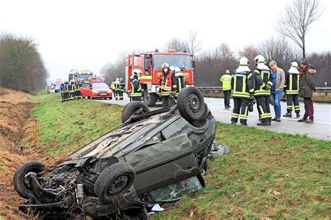 Unfall A Auto Berschl Gt Sich Bei Pansdorf Fahrerin Schwer Verletzt