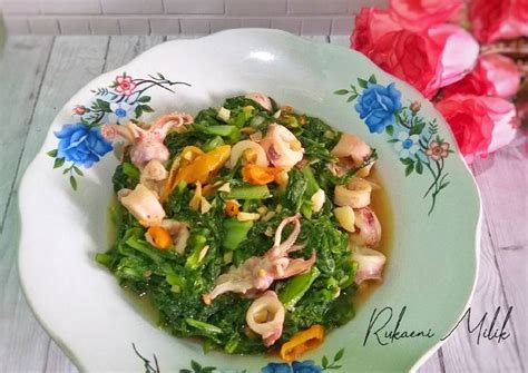 Resep Sawi Pahit Tumis Cumi Asin Oleh Re Milik Cookpad