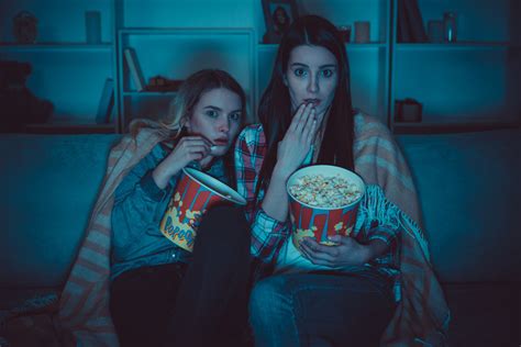 Cele mai bune 15 filme de groază de pe Netflix AdiSpune