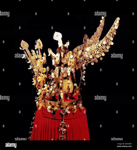 The Gold Crown From Geumgwanchong The Largest Golden Crown Discovered