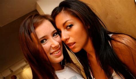 Pin By Raquel Casavantes On Beauty Raven Riley Beauty Sirens