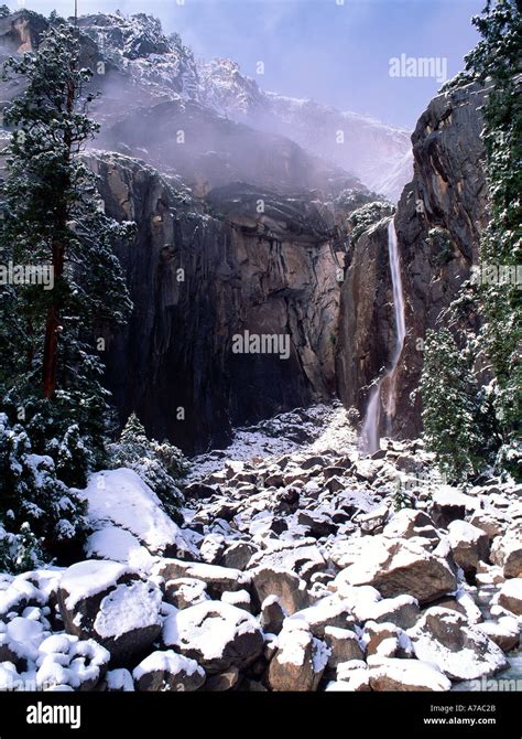 Yosemite Falls USA Stock Photo - Alamy