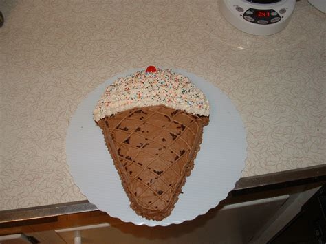 Ice Cream Cone Cake Super Easy To Shape Bake One Round And One 13 X 9