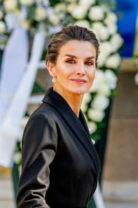 Pin By Sophie Neveu On Letizia Of Spain Queen Letizia Portrait