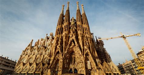 12 Facts About the Sagrada Familia and Gaudi Architecture