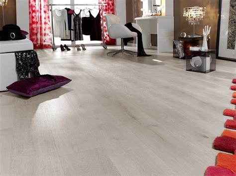 Suelo Laminado Roble Calcic De La Gama FINFLOOR ORIGINAL Aramol