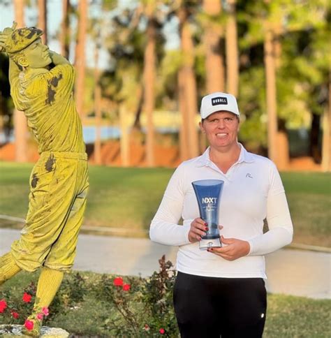 Male Golfer Wins Womens Golf Tournament