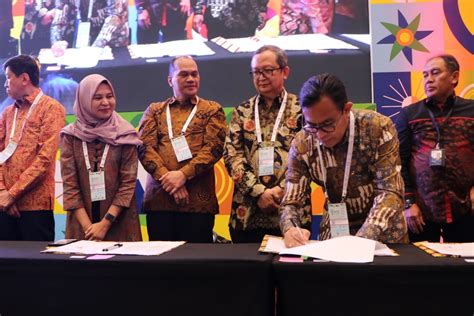 Jalin Kolaborasi Astra Dan PLN Percepat Transisi Energi Baru