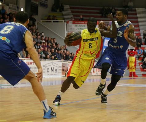 basket ball pro b j 28 Saint Vallier 85 Boulazac 69 La bête