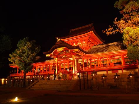 石清水八幡宮 夜間拝観とライトアップ 京都旅屋