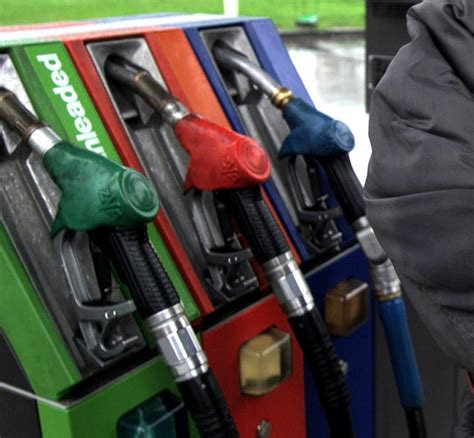 Pompe Di Benzina A Prezzi Stracciati Il Tempo