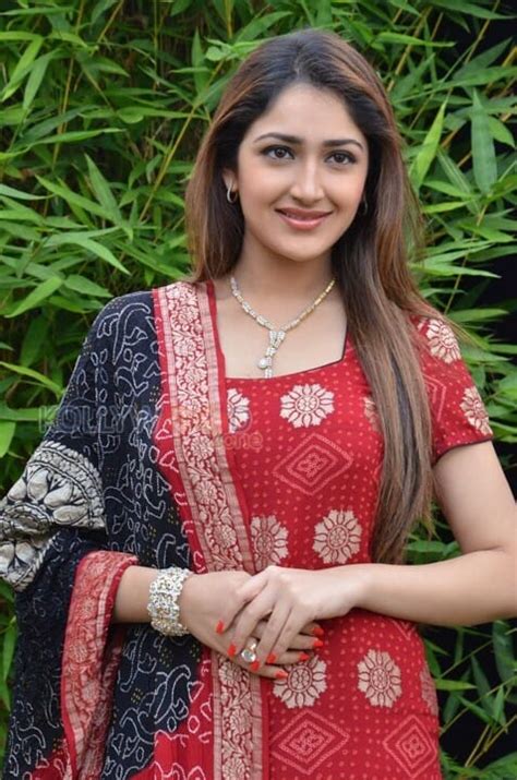 Telugu Actress Sayesha New Pictures 24 65249 Kollywood Zone