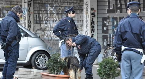 Roma Due Arresti Per Spaccio Nel Fortino Dello Spaccio Di San Basilio