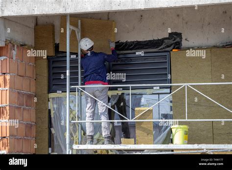 External Building Wall Thermal Insulation Builder Installing Rockwool