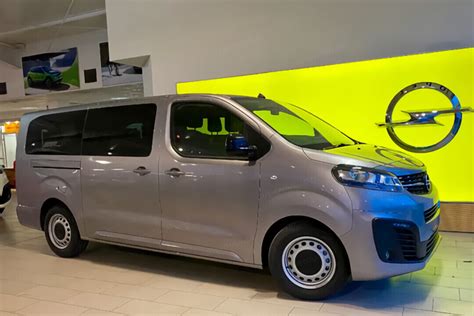 Opel Vivaro Kombi Extra Long Leasing Samochodu Superauto Pl