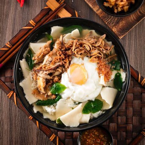 places  comforting handcrafted mee hoon kueh  singapore