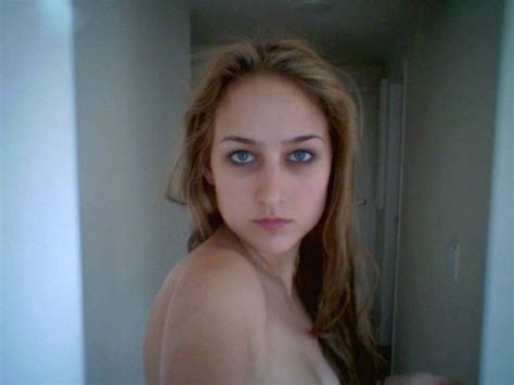 Naked Leelee Sobieski In ICloud Leak Scandal