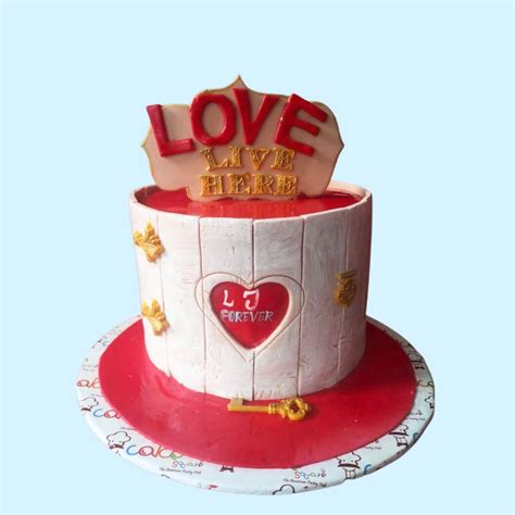 Celebration Dream Half Kg Cake By Cake Square 5 In 1 Torte Cakes