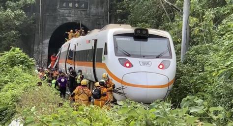 Devastating Taiwan train crash leaves 51 dead - The Horn News