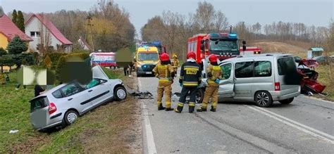 Wypadek Na Dk W Pobli U Miejscowo Ci Jan Wiec Zderzy Y Si