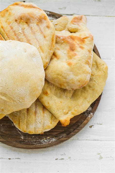 Homemade Pita Bread - HealthyHappyLife.com