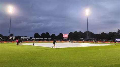 Ind Vs Nz 3rd Odi बारिश की वजह से रद हुआ तीसरा मैच न्यूजीलैंड ने 1 0