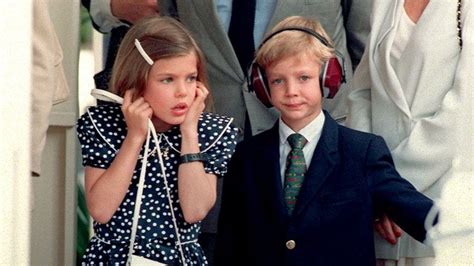 Charlotte Und Andrea Casiraghi Al Kinder Beim 52 Großen Preis Von