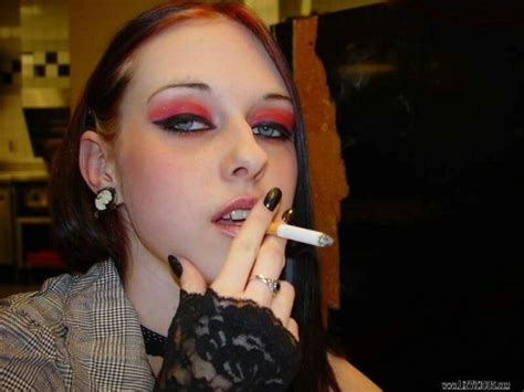 Smoking Ladies Girl Smoking Liz Vicious Women Smoking Cigarettes