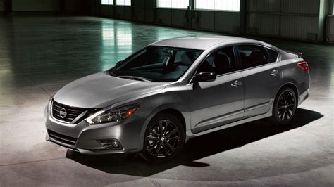 2017 Nissan Altima SR Midnight Edition