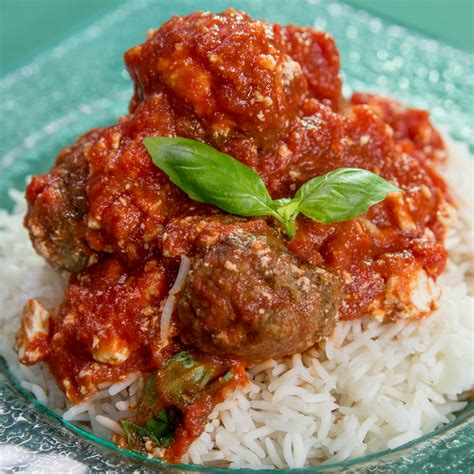 Meatballs in Tomato Sauce and Rice | So Delicious