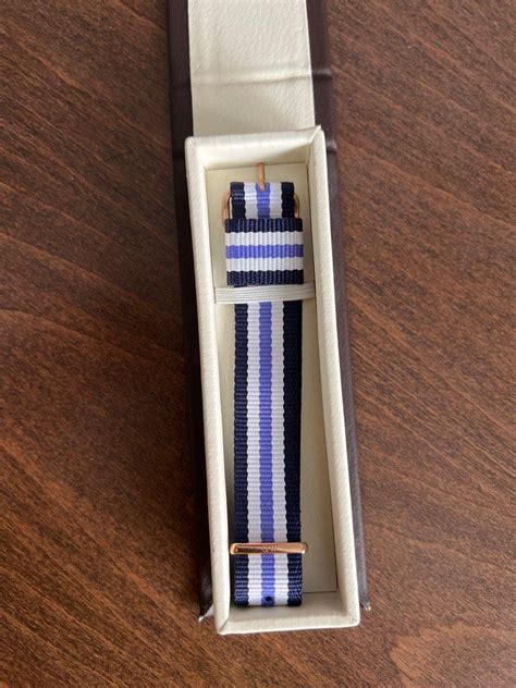 BNIB Daniel Wellington Nato Strap, Women's Fashion, Watches ...