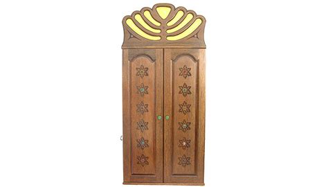 Portable Aron Hakodesh With Ner Tamid Bass Synagogue Furniture