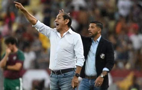 Ramón Díaz mostra insatisfação e sobe o tom por reforços no Vasco