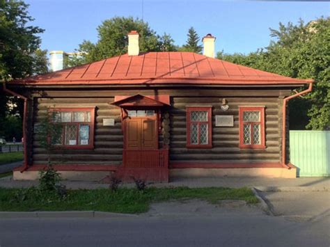 Дом-музей П. П. Бажова, Екатеринбург, Россия: описание, фото, где ...