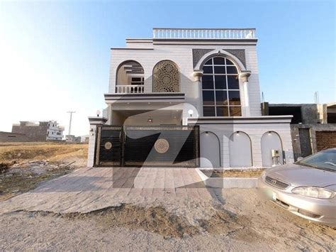 Luxury House Prime Location Beautiful View With All Facilities