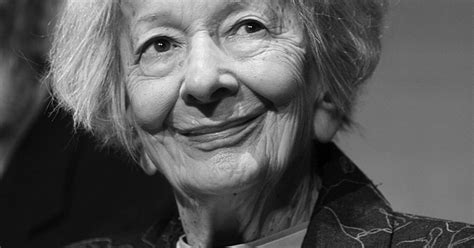 Wis Awa Szymborska I Mi O Jej Ycia Prawda Wysz A Na Jaw Po