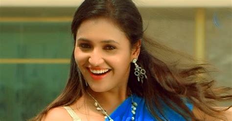 South Indian Actress Wallpapers In Hd Sarayu Hot Navel Photos In Blue