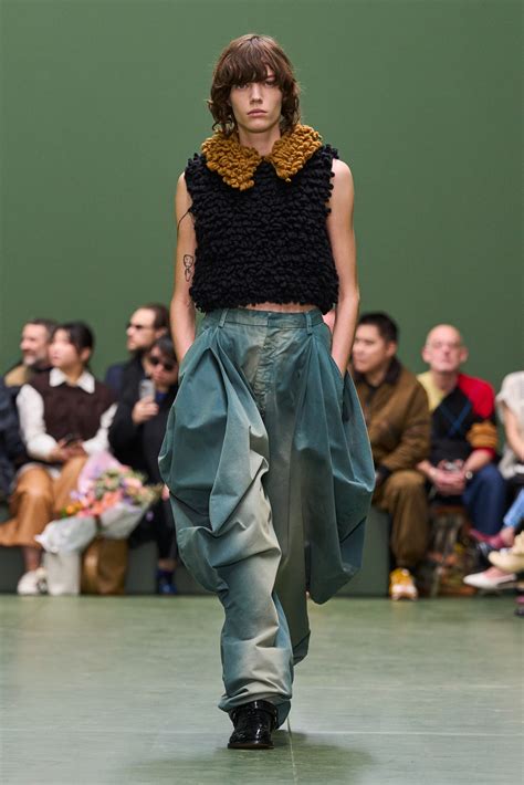 Pfw Paradise Found At Loewe Fall Winter Show