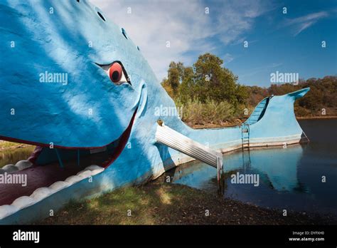 Blue Whale Route 66 Hi Res Stock Photography And Images Alamy