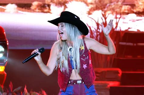 Lainey Wilson Kicks Off 2024 Countrys Cool Again Tour Setlist