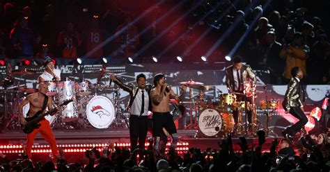 Red Hot Chili Peppers Explain Why They Faked Super Bowl Performance The Verge