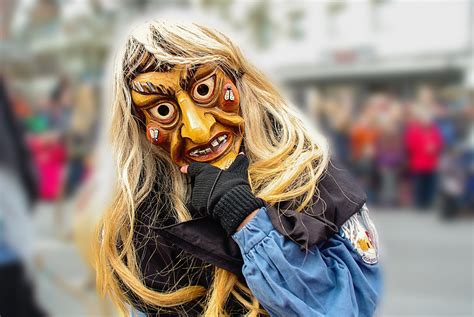 Kostenlose Foto Menschen Weiblich Karneval Kleidung Bunt Festival Maske Kopf Kostüm