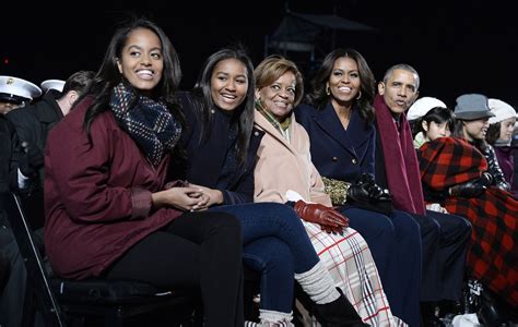 Obama Family Photos: Barack, Michelle, Malia and Sasha Over the Years ...