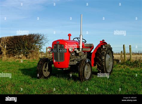 1965 Massey Ferguson Mf35x Tractor Stock Photo Alamy