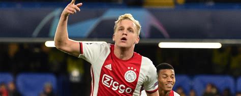 DONNY VAN DE BEEK | ФК АЙНТРАХТ | Донни Ван де Бек - Голландский 26 ...