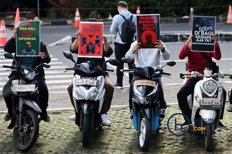 Unjuk Rasa Tuntut Kpk Periksa Dirjen Pajak