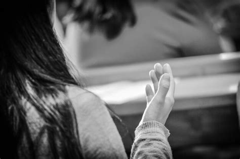 Premium Photo Close Up Of Brunette Woman